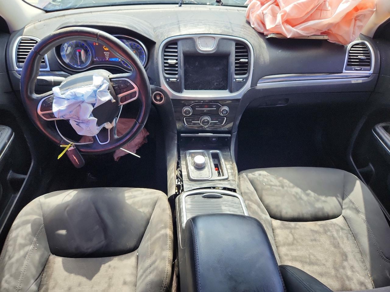 2018 CHRYSLER 300 TOURING photo 15