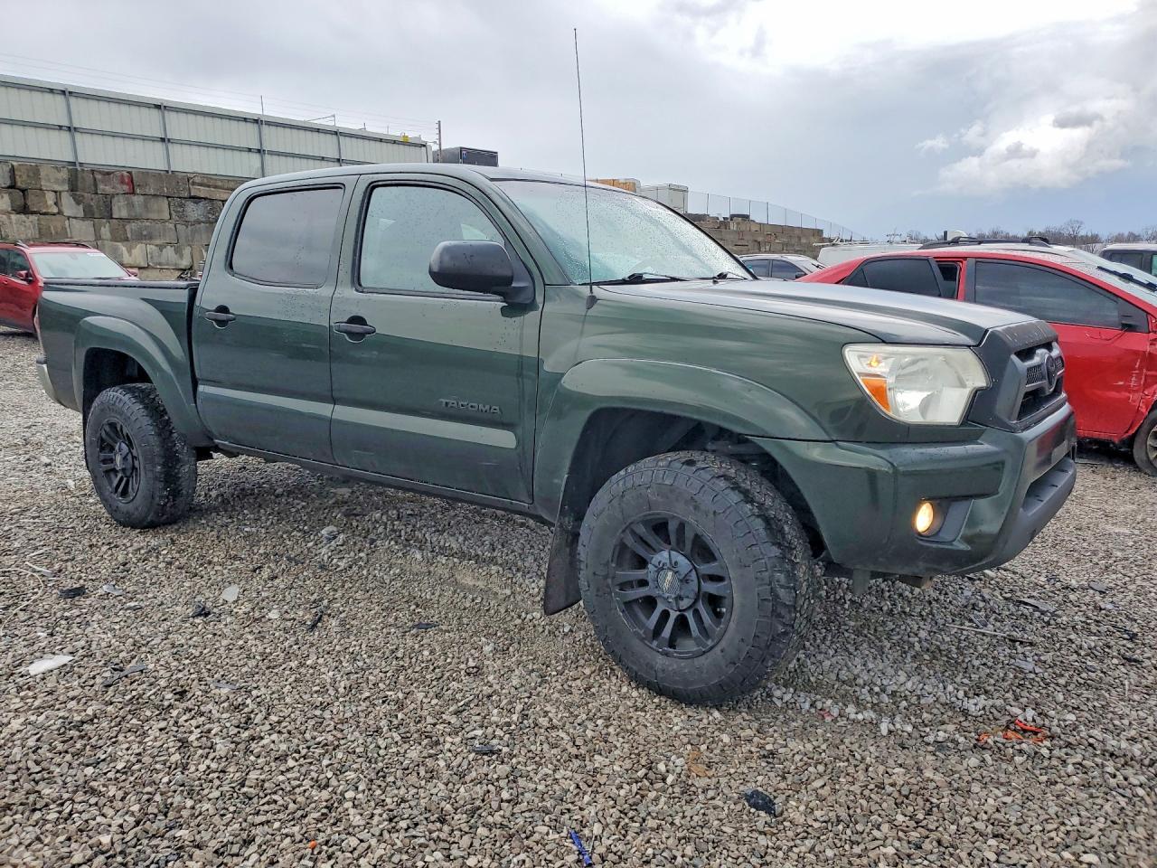 2013 TOYOTA TACOMA V6 photo 4
