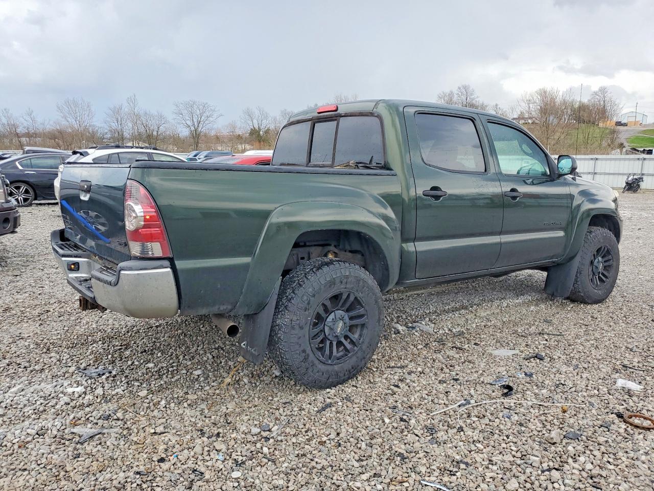 2013 TOYOTA TACOMA V6 photo 3