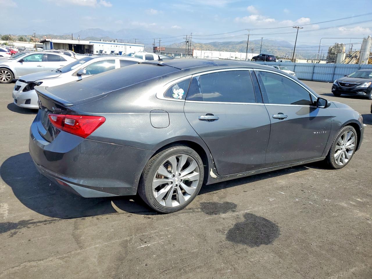 2017 CHEVROLET MALIBU PREMIER photo 5