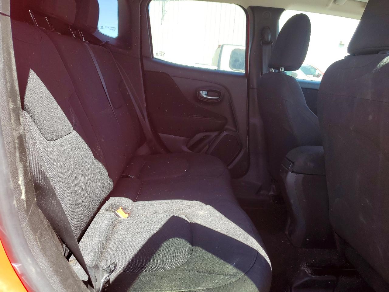 2019 JEEP RENEGADE SPORT photo 11