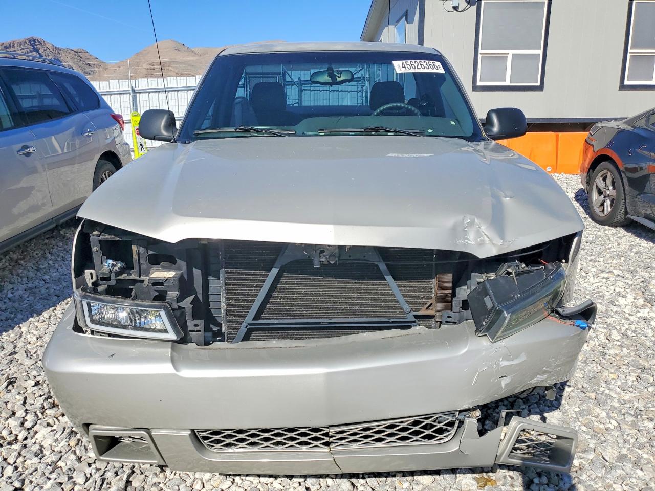 2004 CHEVROLET SILVERADO C1500 photo 5