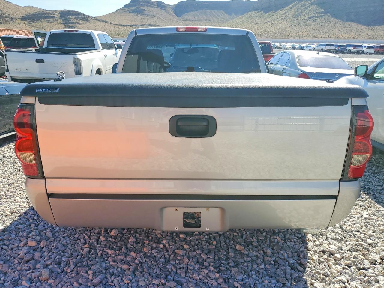 2004 CHEVROLET SILVERADO C1500 photo 6