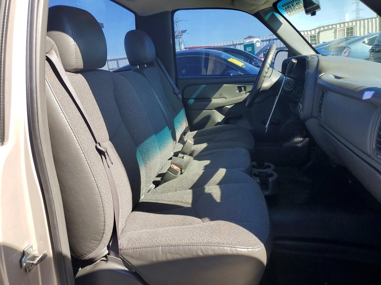 2004 CHEVROLET SILVERADO C1500 photo 10