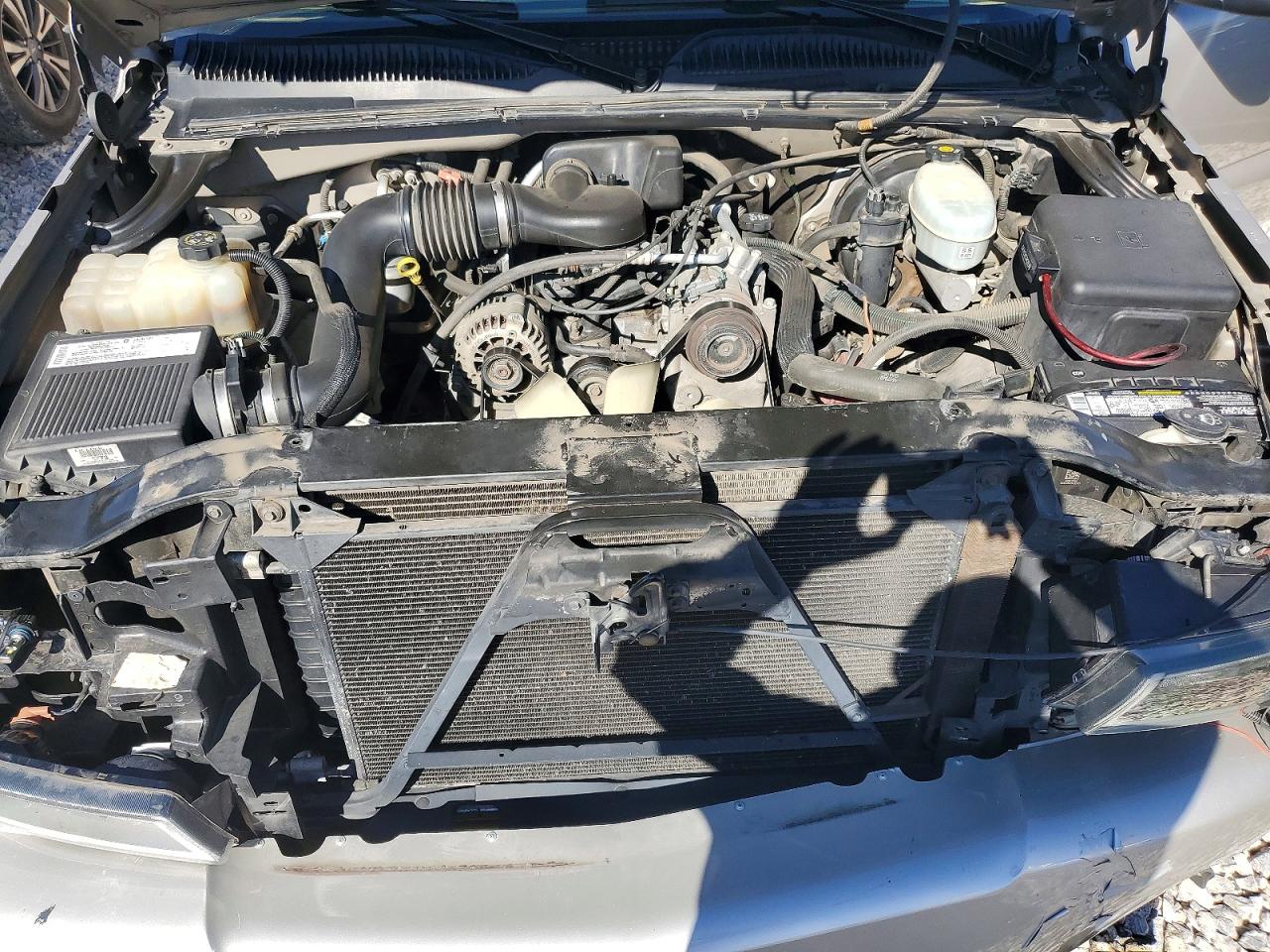 2004 CHEVROLET SILVERADO C1500 photo 11