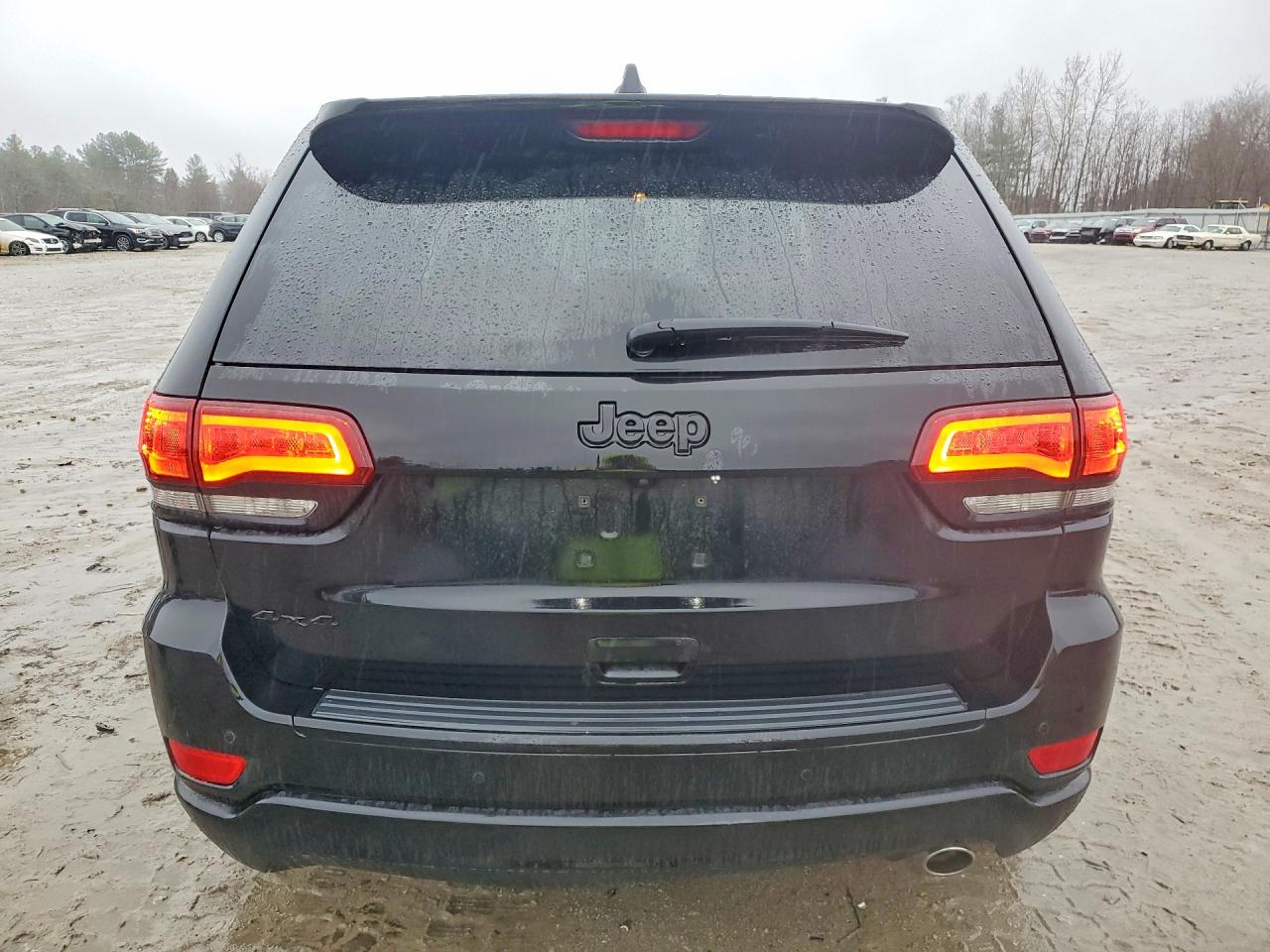 2018 JEEP GRAND CHEROKEE LAREDO photo 11
