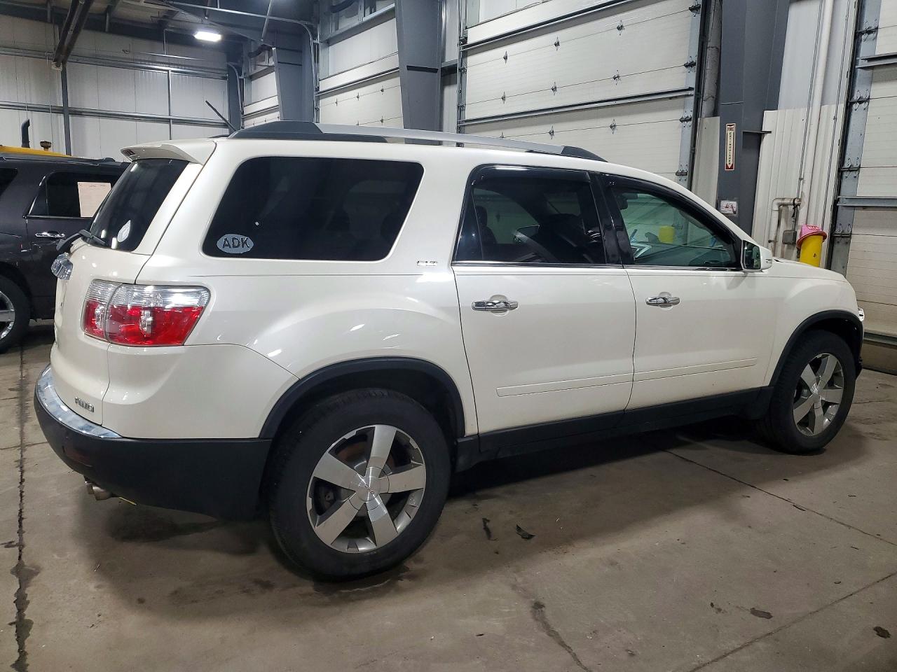 2011 GMC ACADIA SLT-1 photo 3
