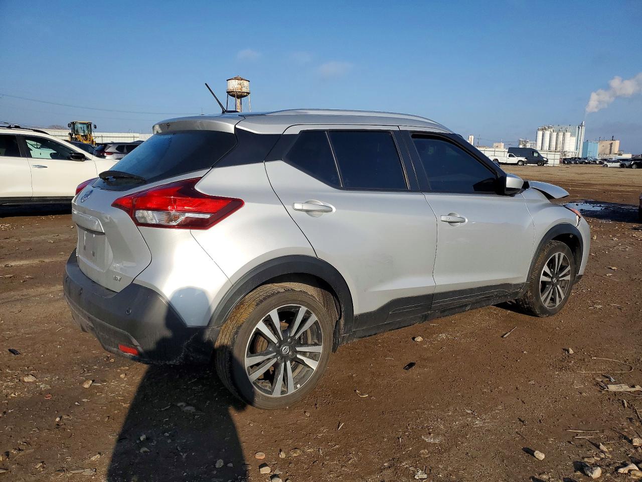 2020 NISSAN KICKS SV photo 5