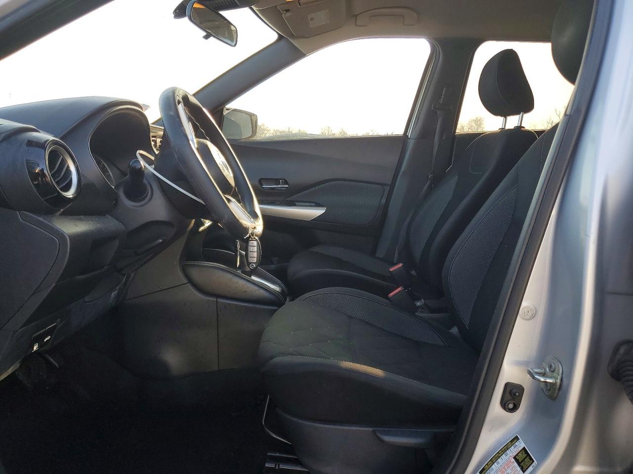 2020 NISSAN KICKS SV photo 13