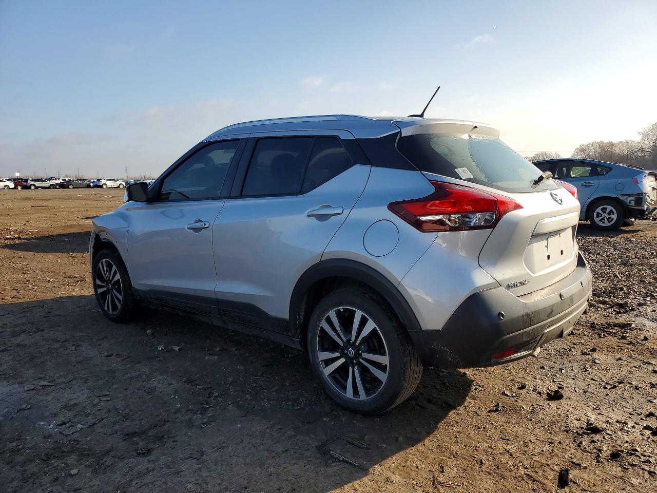 2020 NISSAN KICKS SV photo 3