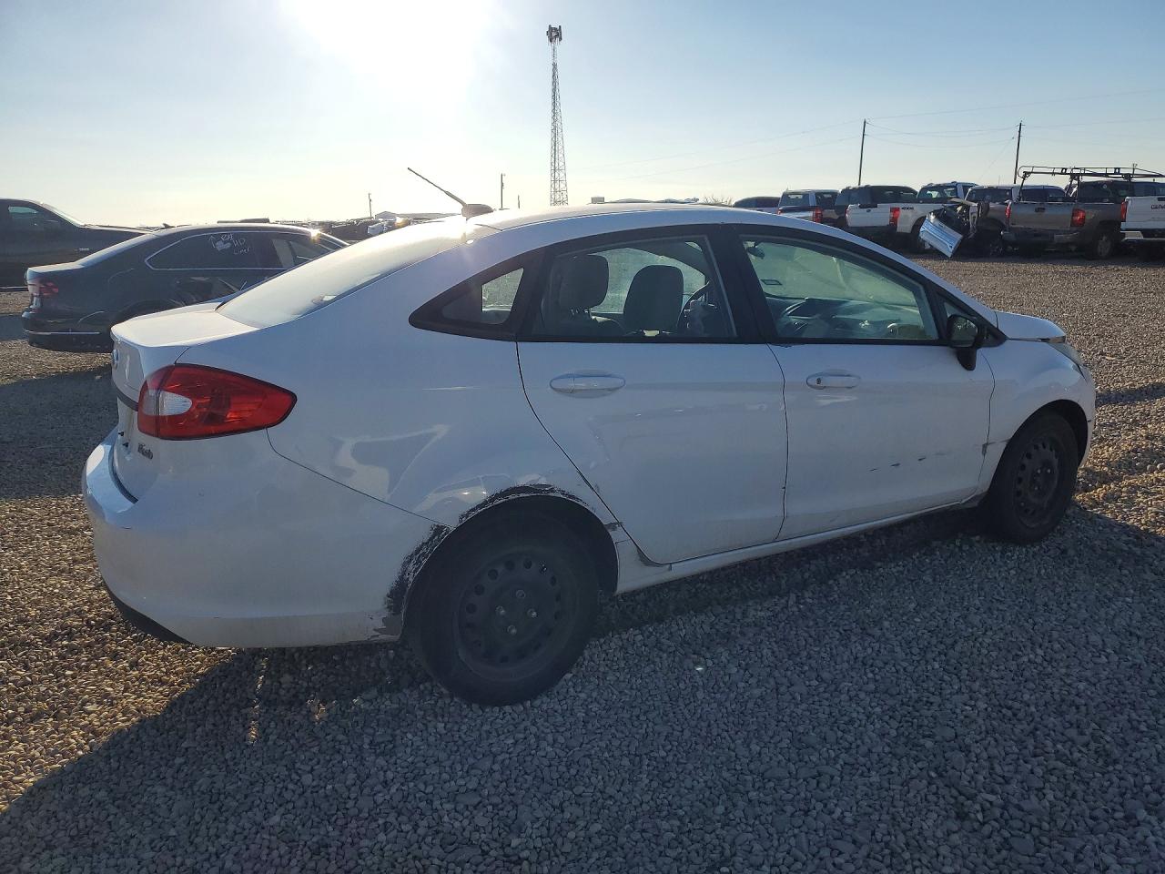 2012 FORD FIESTA S photo 5