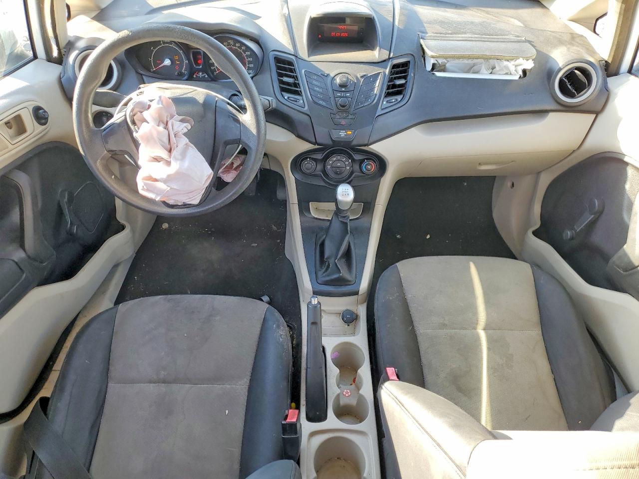 2012 FORD FIESTA S photo 15
