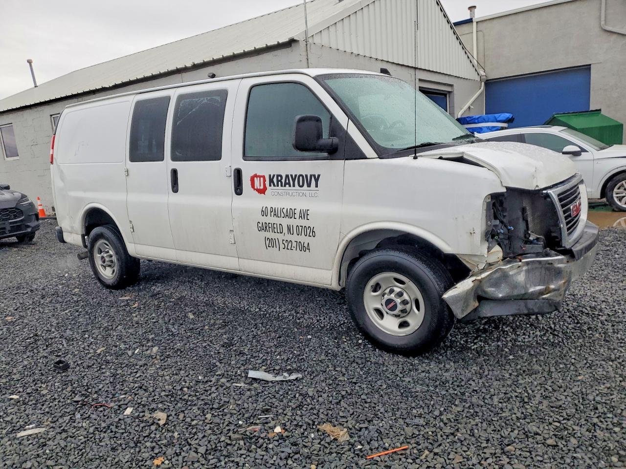 2023 GMC SAVANA G2500 photo 4