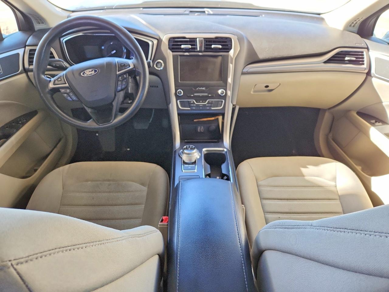 2019 FORD FUSION SE photo 8