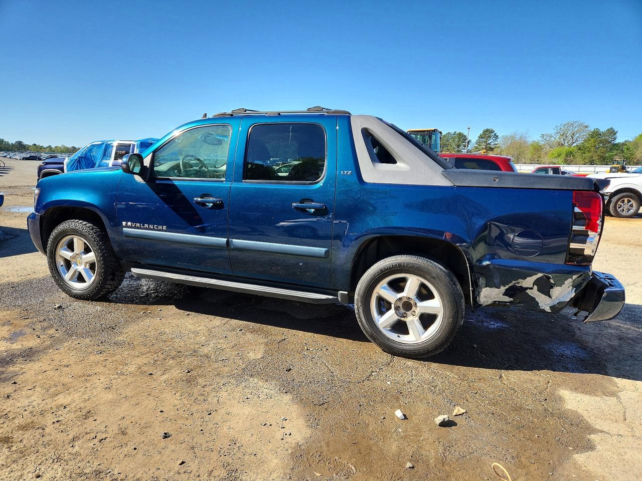 2007 CHEVROLET AVALANCHE K1500 photo 2