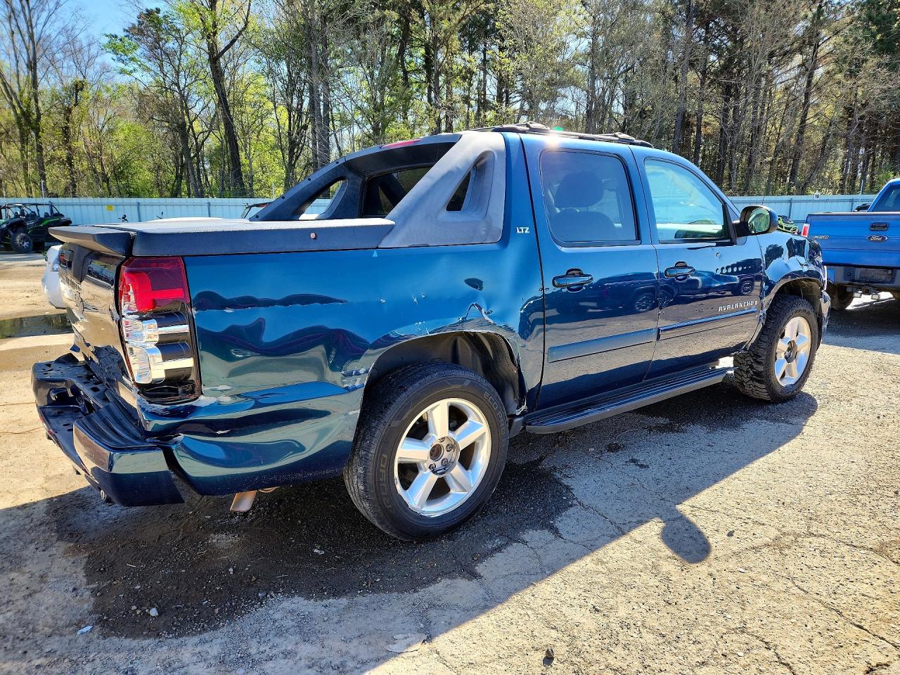 2007 CHEVROLET AVALANCHE K1500 photo 3