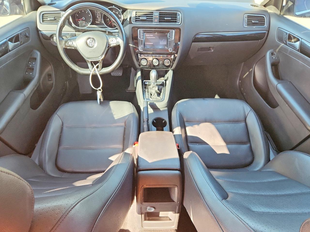 2017 VOLKSWAGEN JETTA SEL photo 8