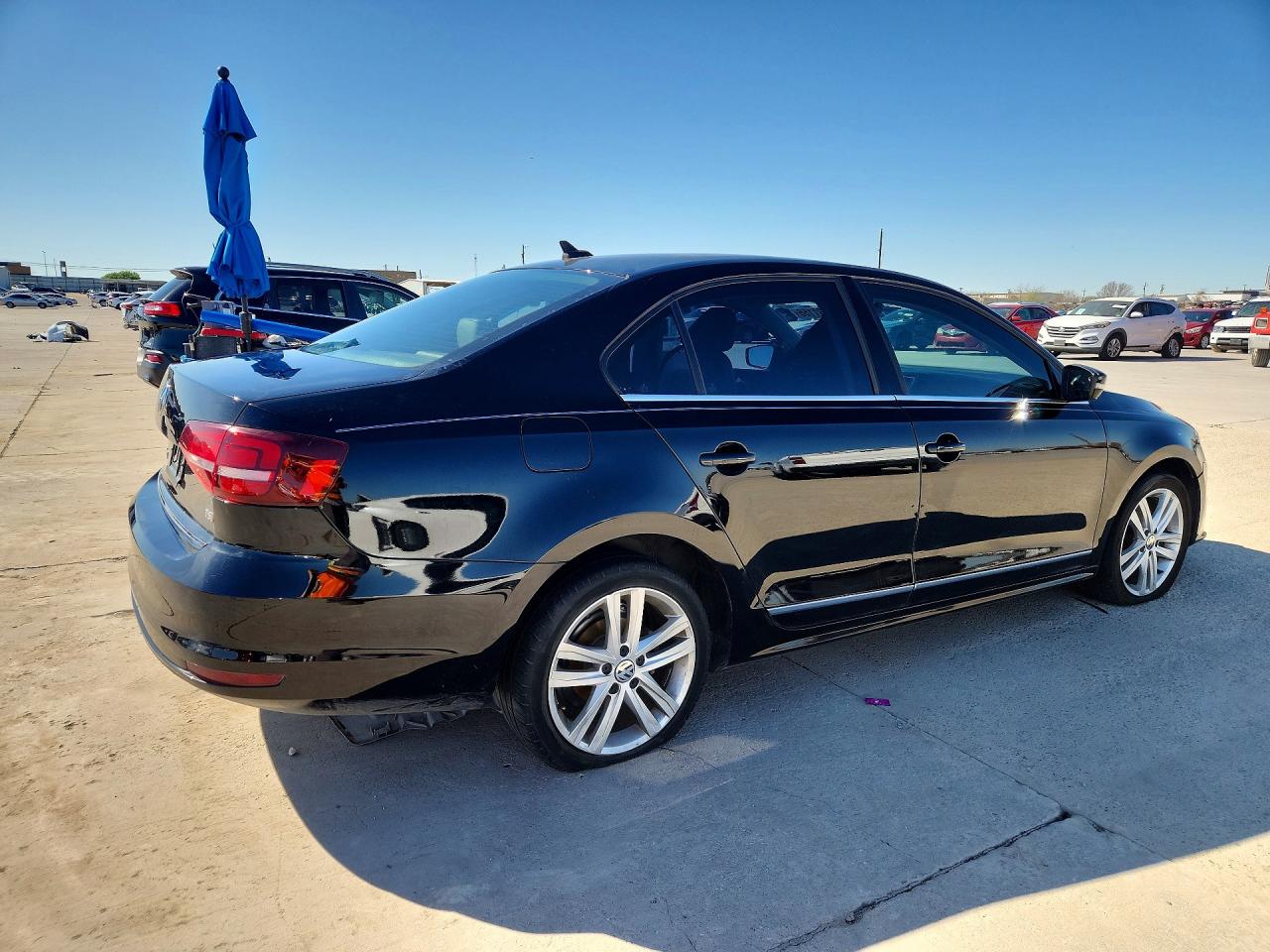 2017 VOLKSWAGEN JETTA SEL photo 3
