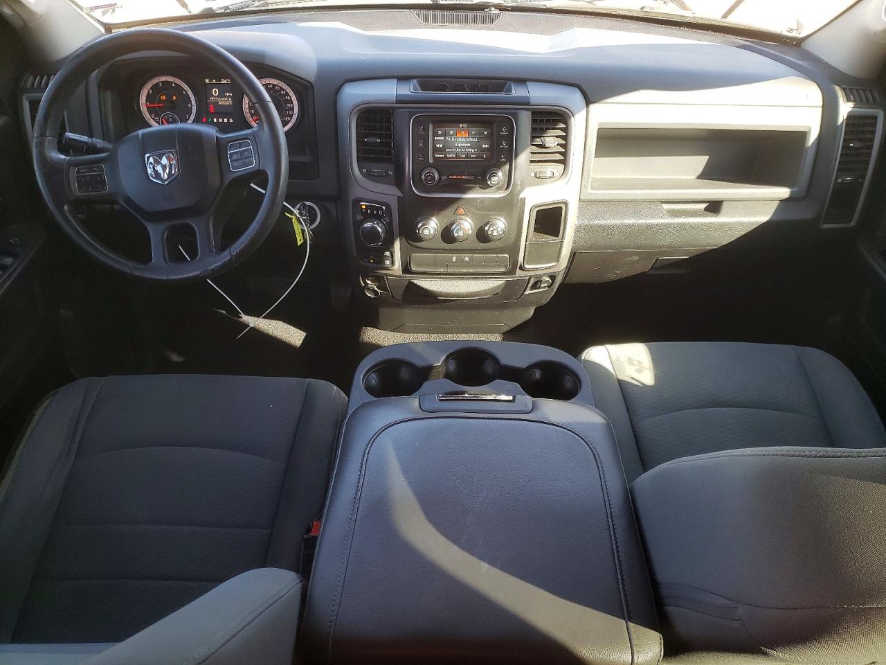 2016 RAM 1500 ST photo 8