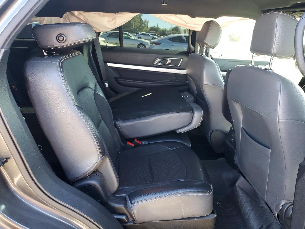2017 FORD EXPLORER XLT photo 21