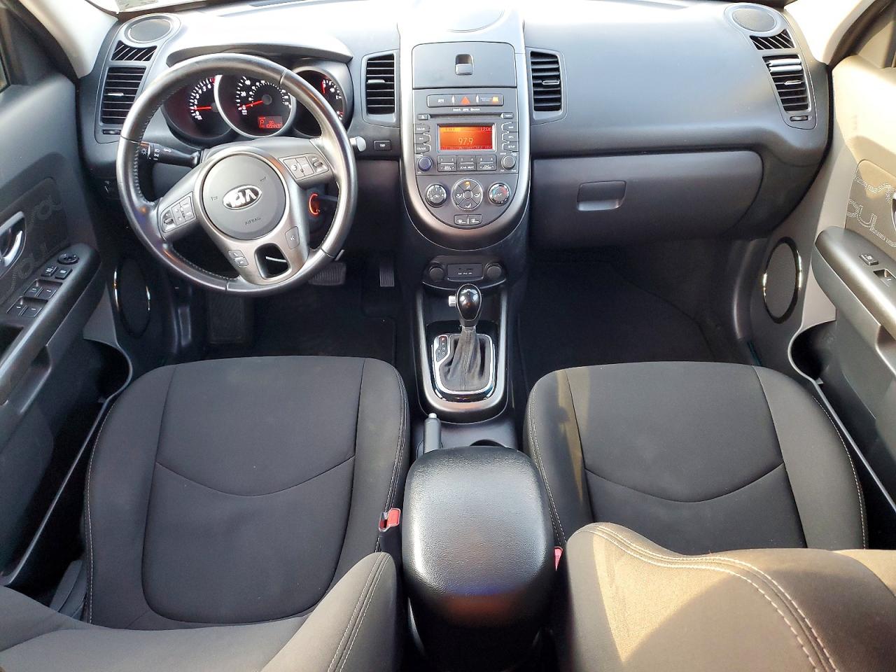 2013 KIA SOUL + photo 8