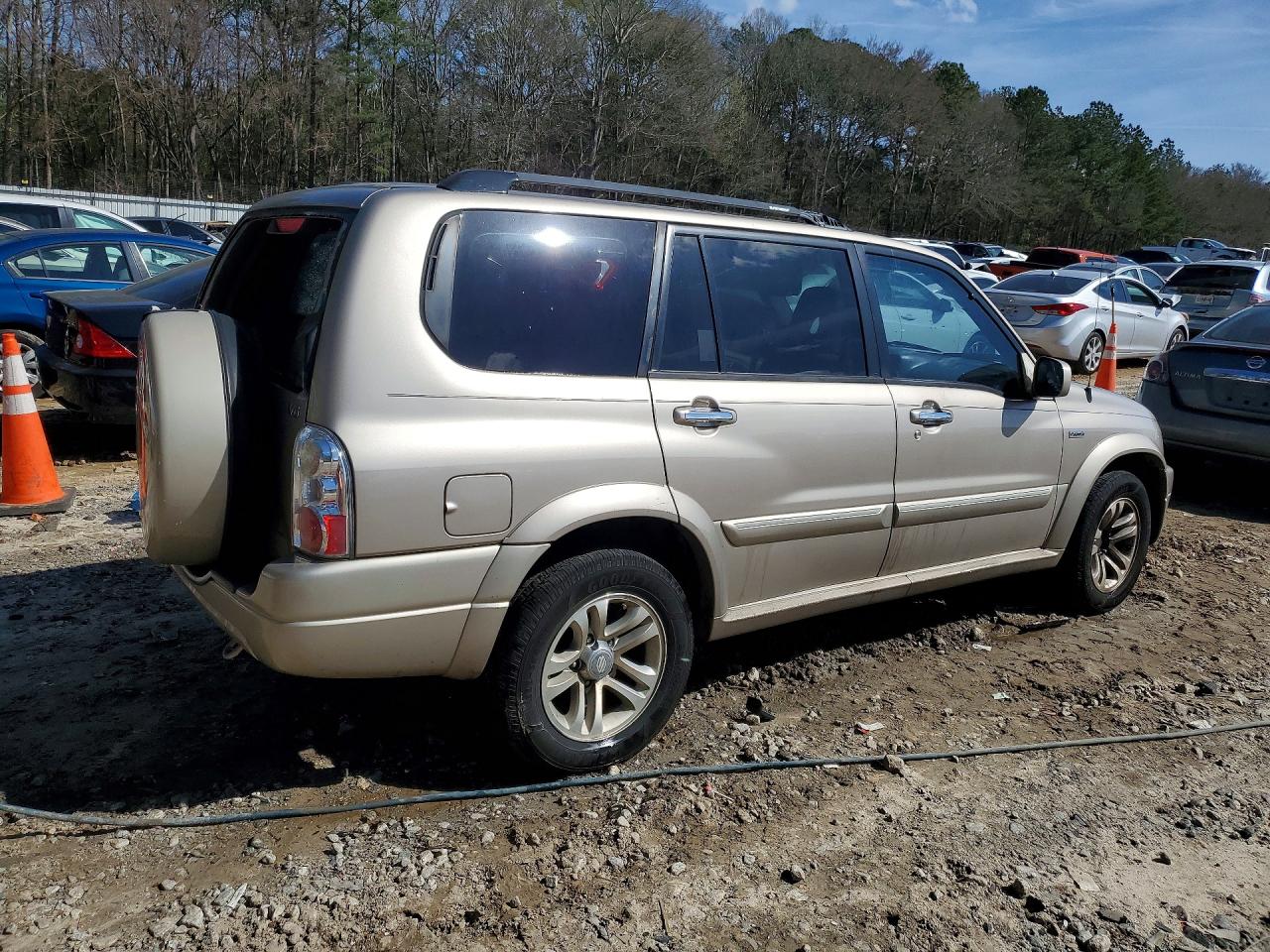 2004 SUZUKI XL7 EX photo 3
