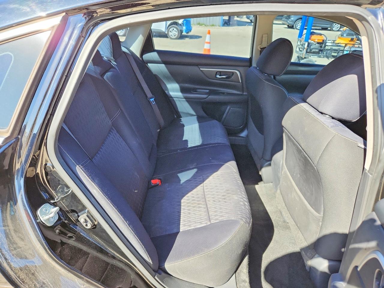 2017 NISSAN ALTIMA 2.5 SV photo 28