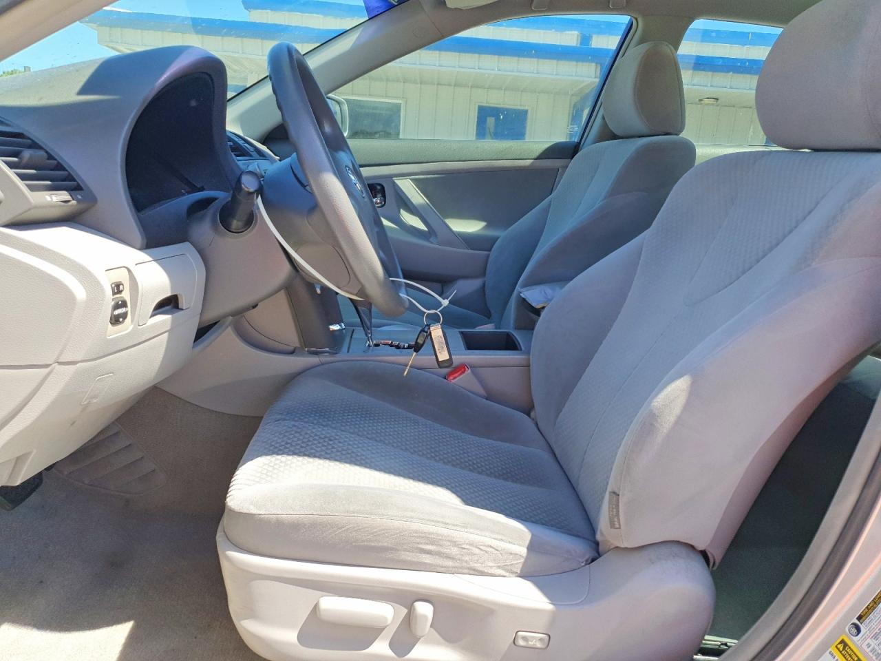 2009 TOYOTA CAMRY LE photo 13