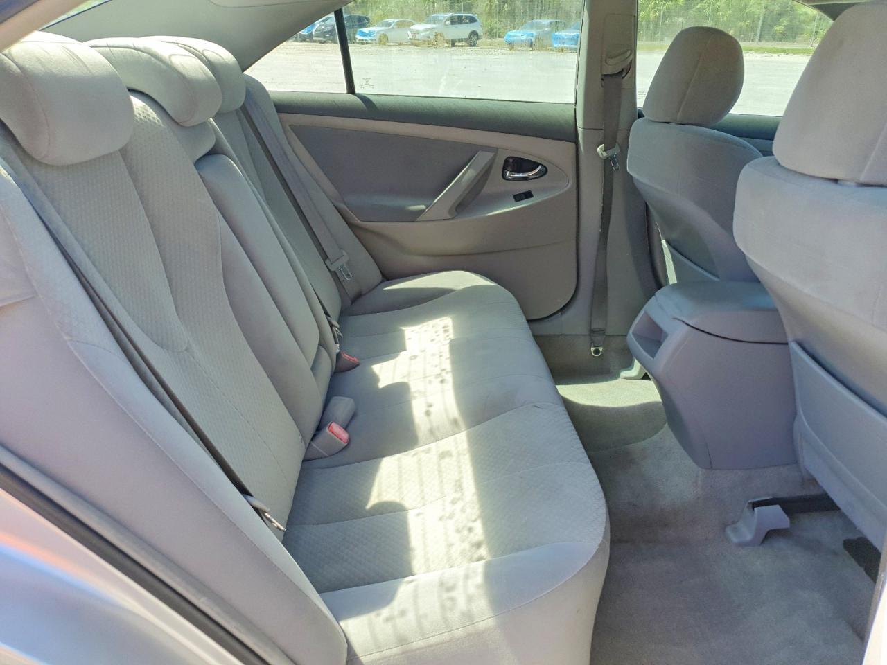 2009 TOYOTA CAMRY LE photo 19