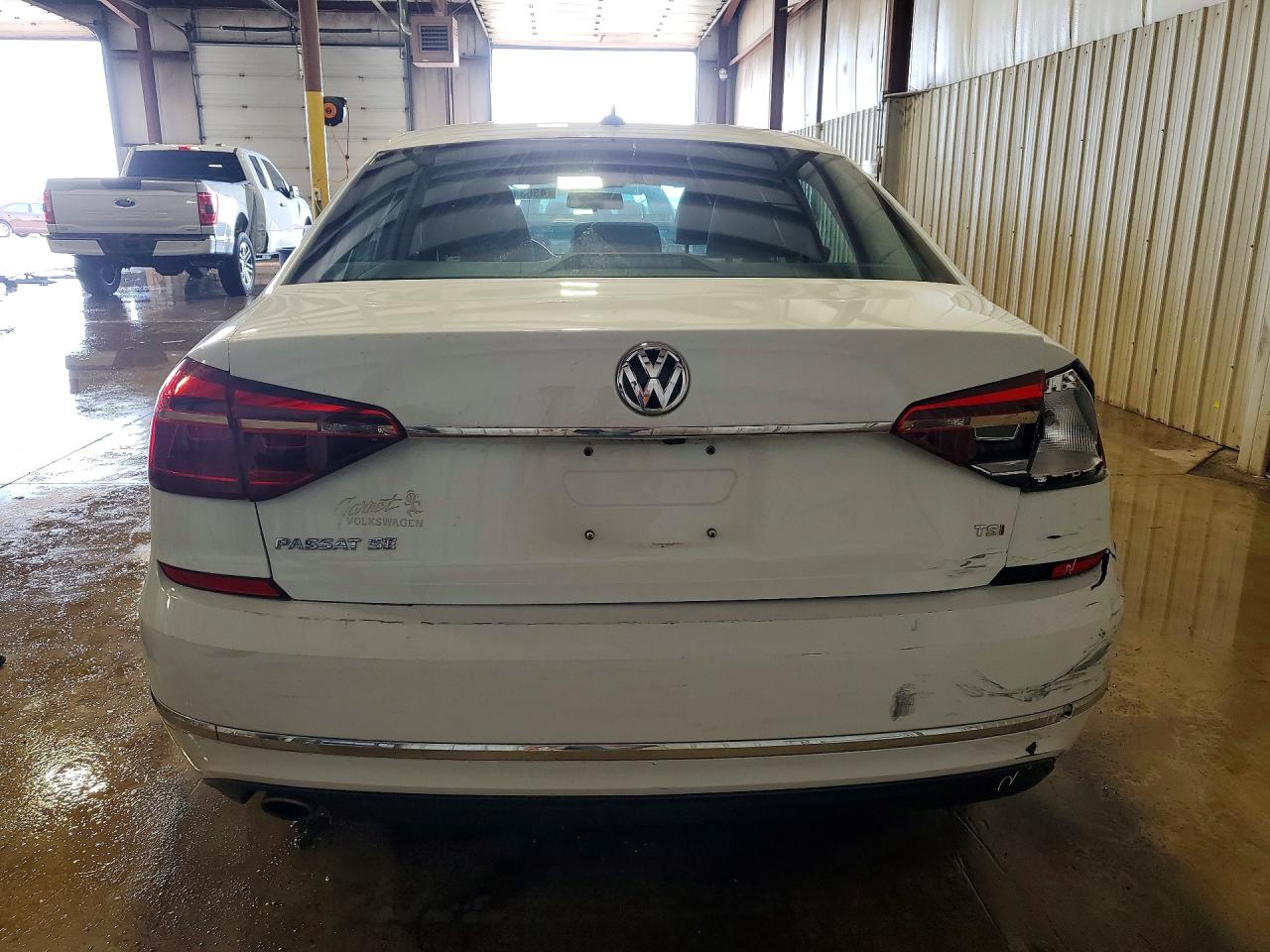 2018 VOLKSWAGEN PASSAT SE photo 11
