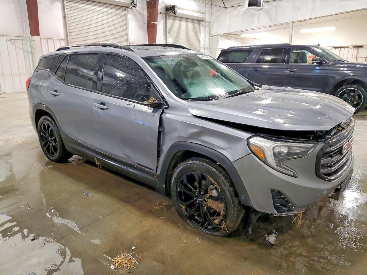 2020 GMC TERRAIN SLT photo 4