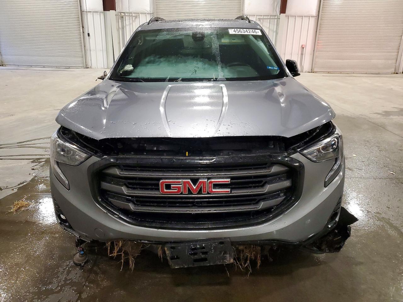 2020 GMC TERRAIN SLT photo 5