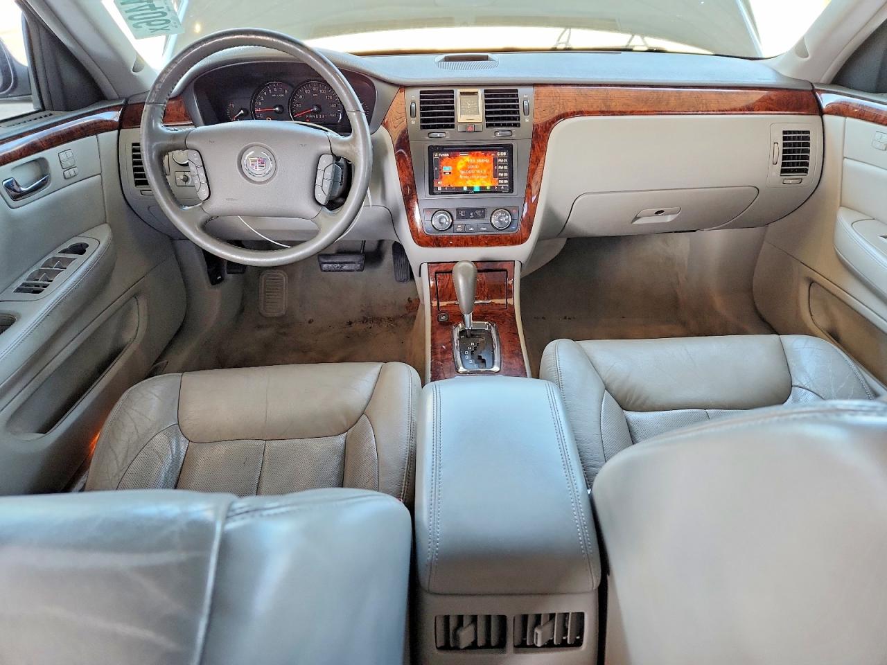 2007 CADILLAC DTS photo 15