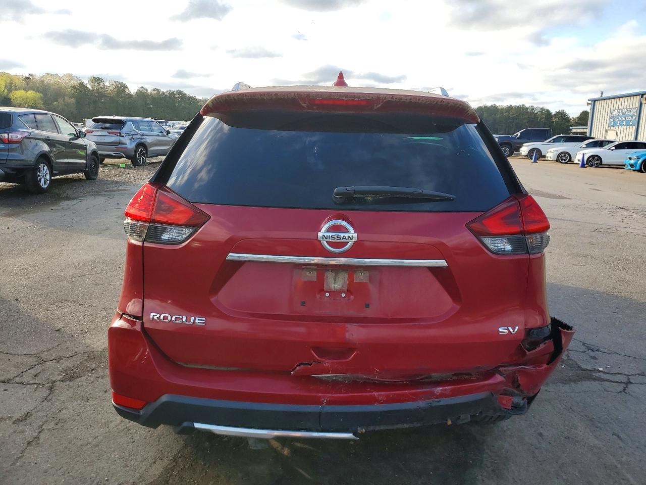 2017 NISSAN ROGUE SV photo 6
