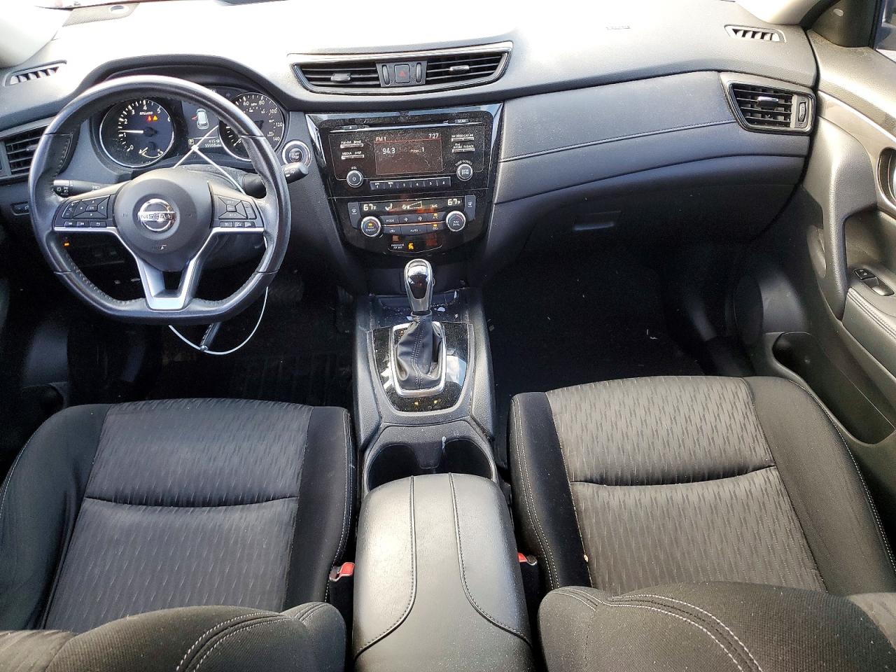 2017 NISSAN ROGUE SV photo 8