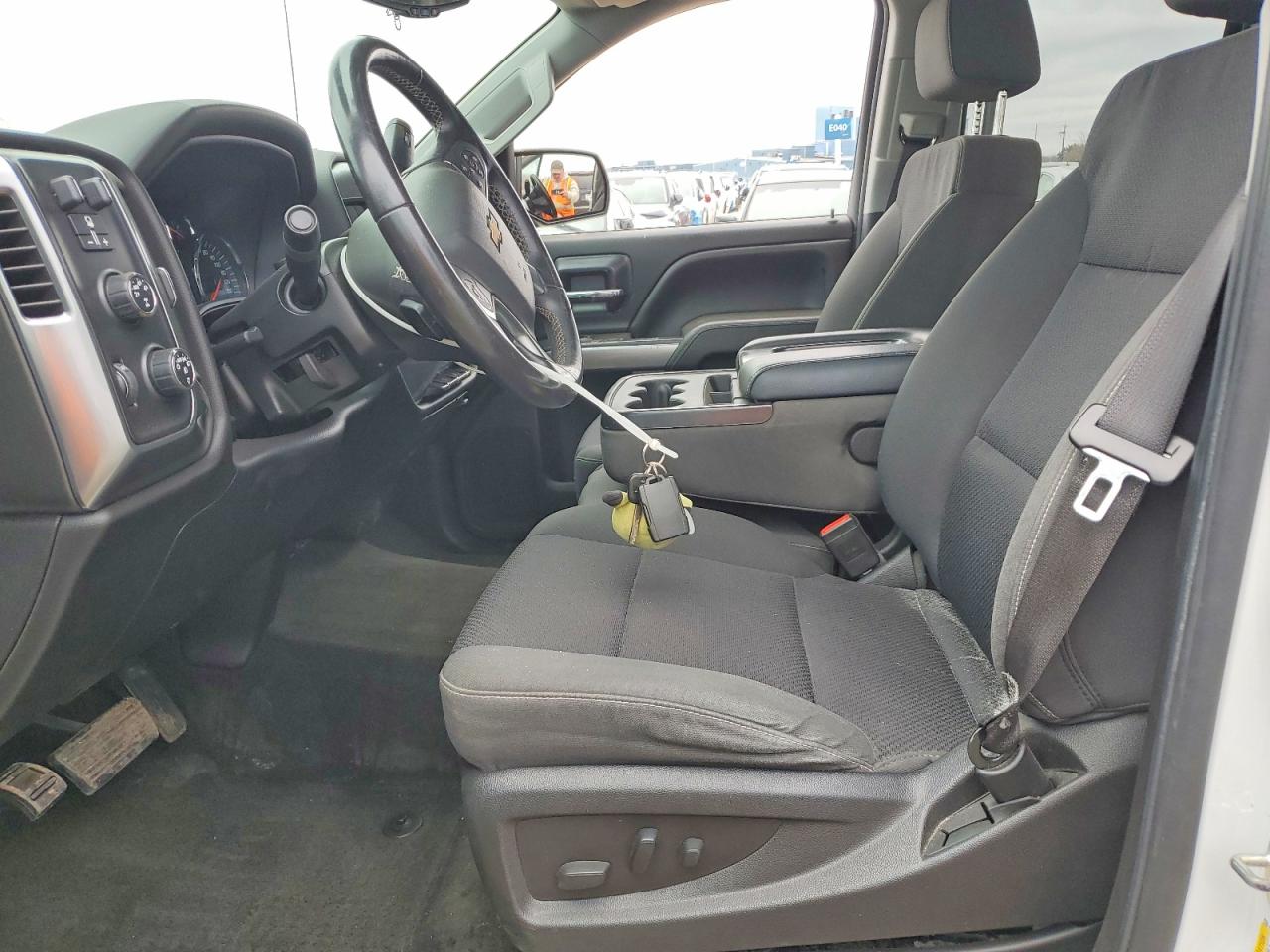 2016 CHEVROLET SILVERADO K1500 LT photo 7