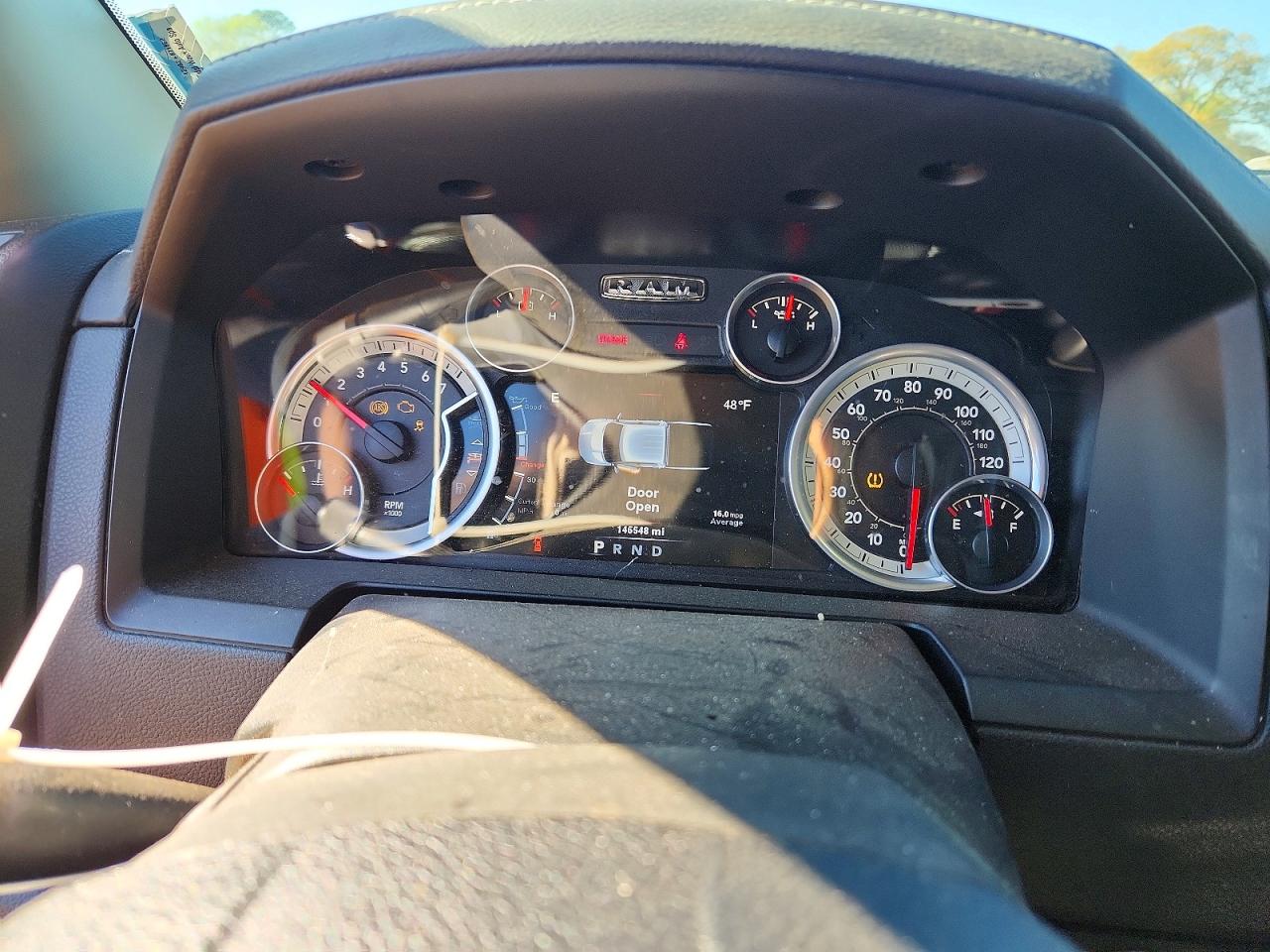2014 RAM 1500 SPORT photo 9
