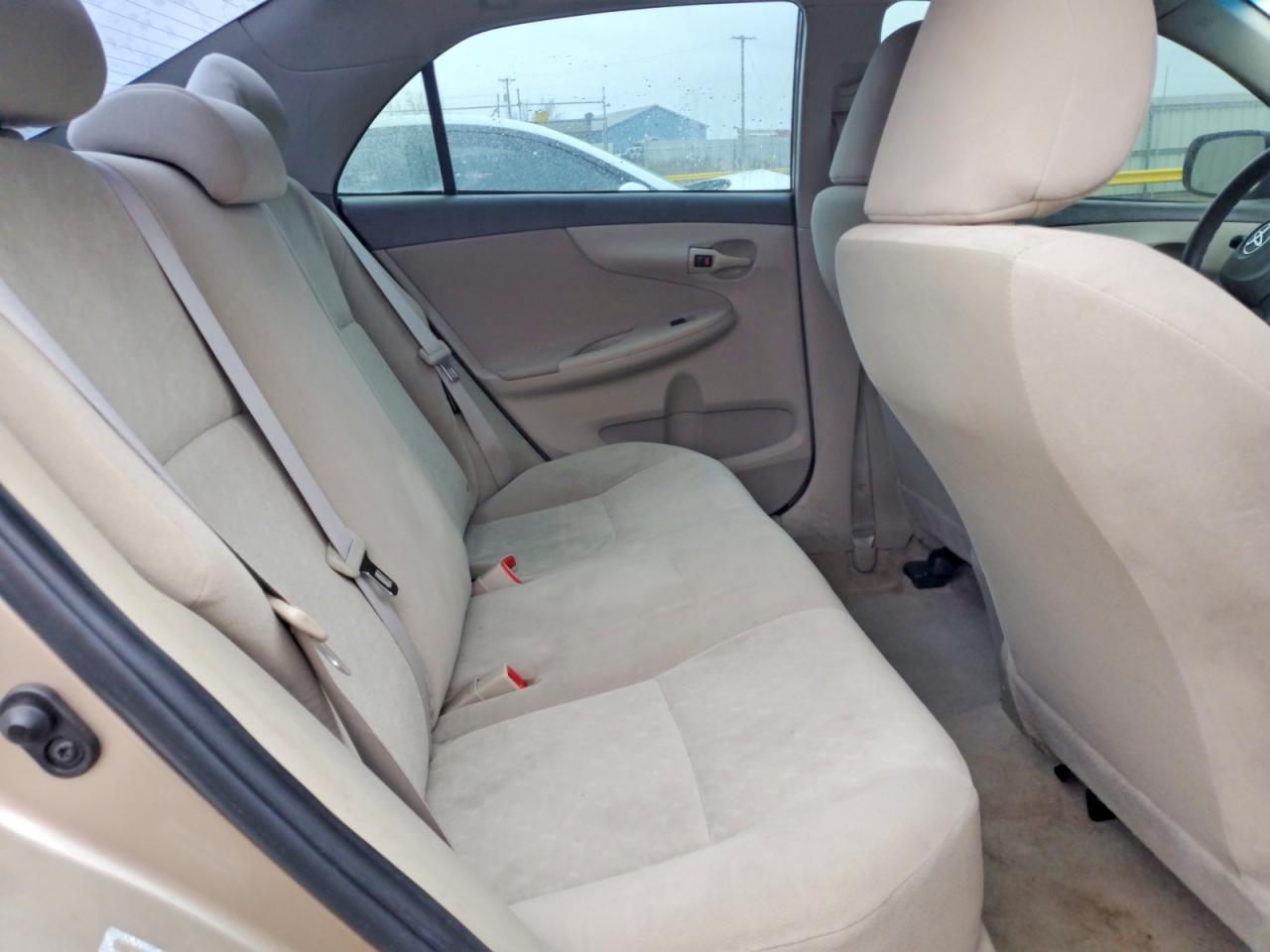 2009 TOYOTA COROLLA LE photo 10