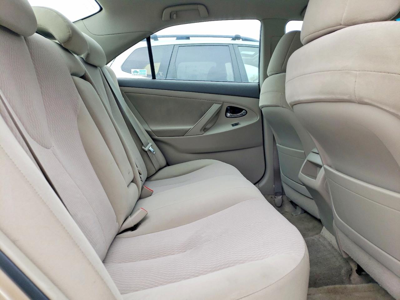 2010 TOYOTA CAMRY BASE photo 10