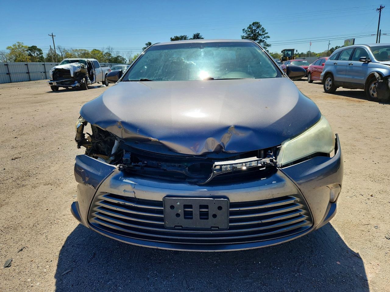 2016 TOYOTA CAMRY LE photo 13