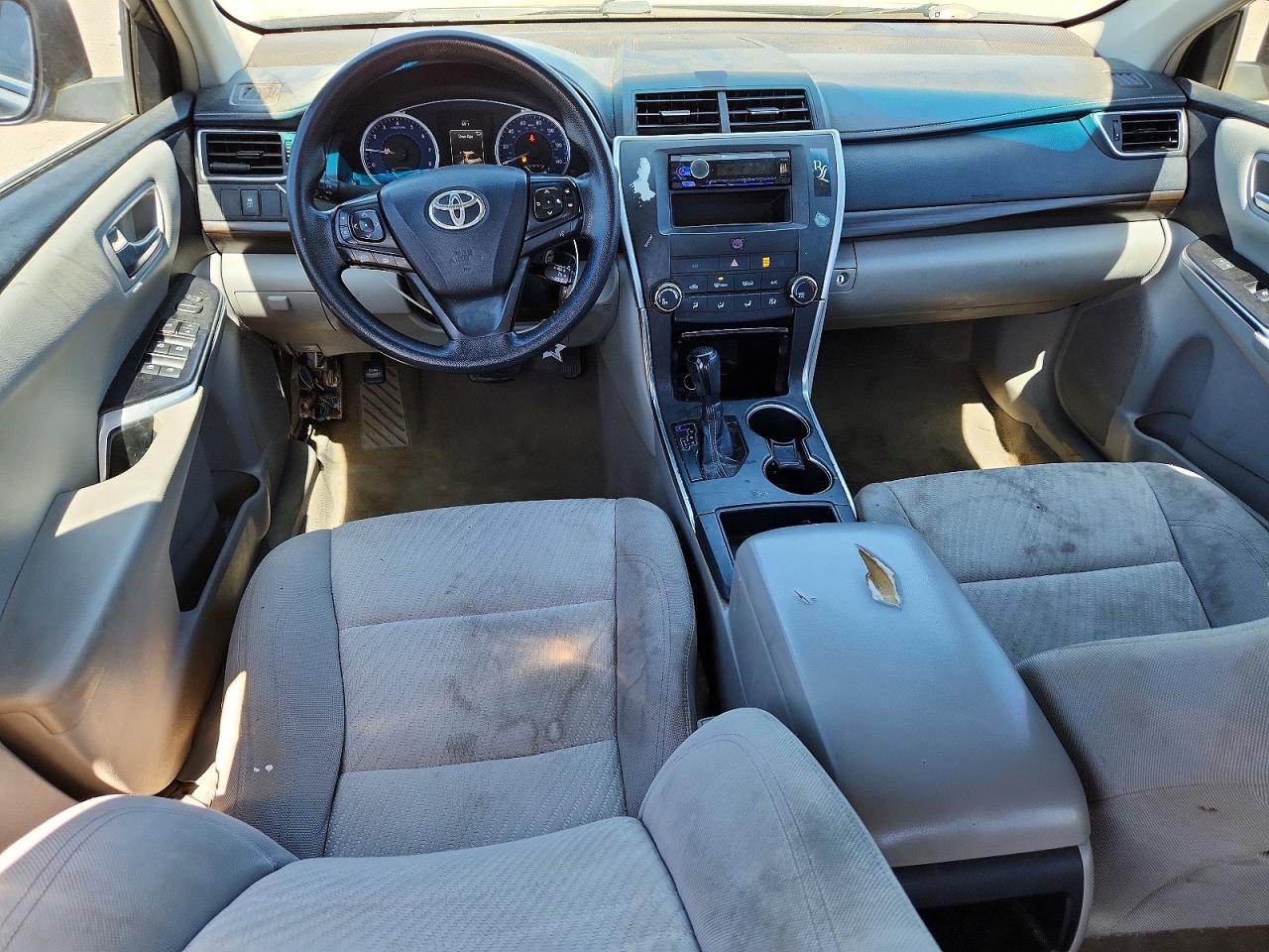 2016 TOYOTA CAMRY LE photo 22