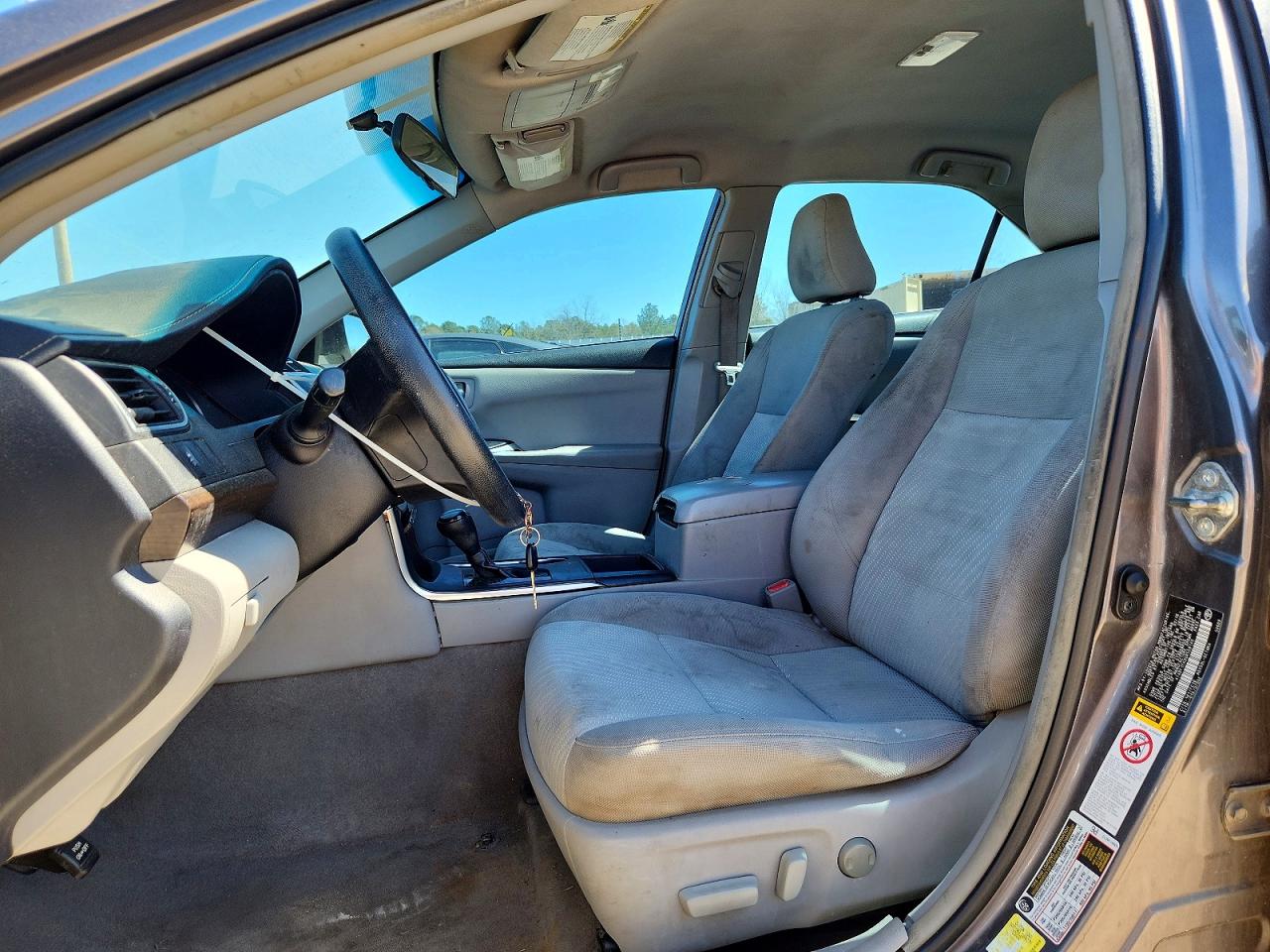 2016 TOYOTA CAMRY LE photo 19