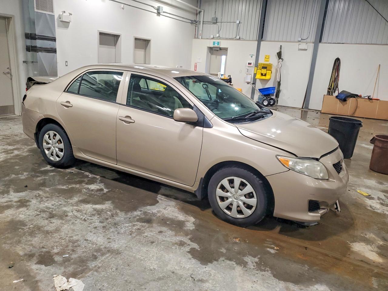 2010 TOYOTA COROLLA BASE photo 4