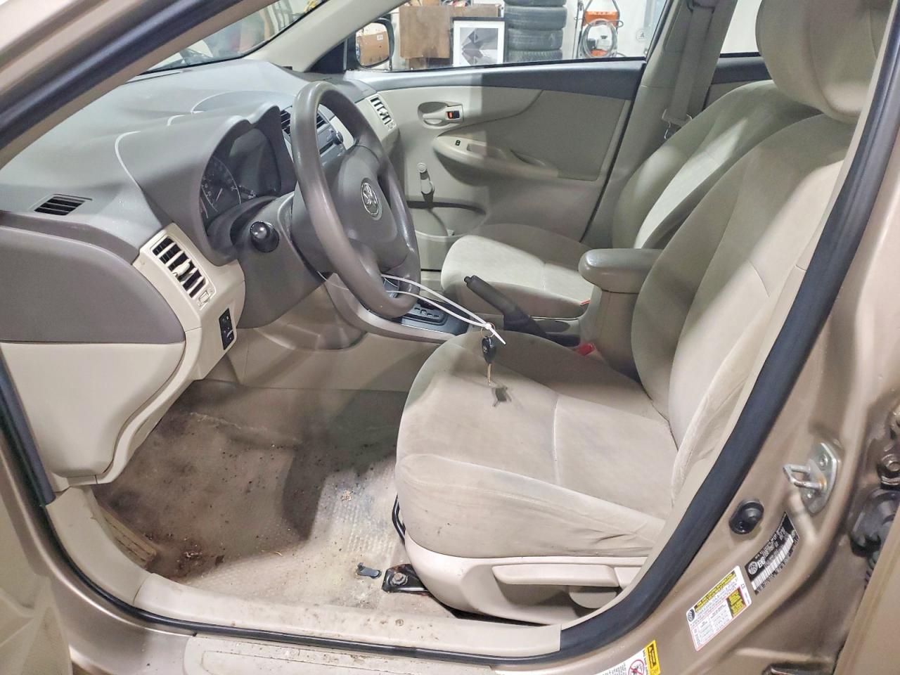 2010 TOYOTA COROLLA BASE photo 7
