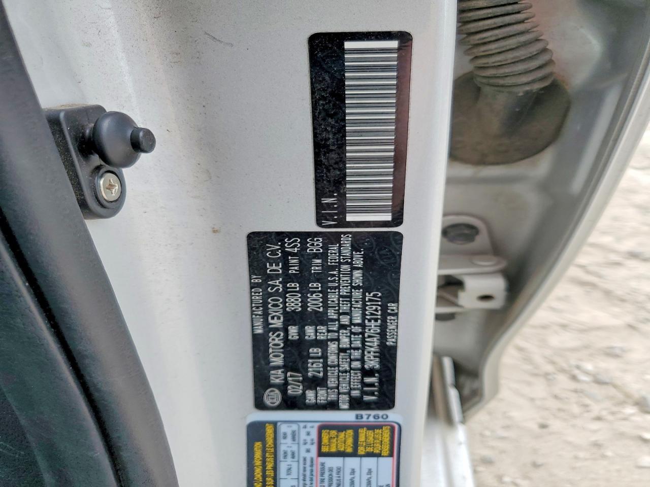 2017 KIA FORTE LX photo 12