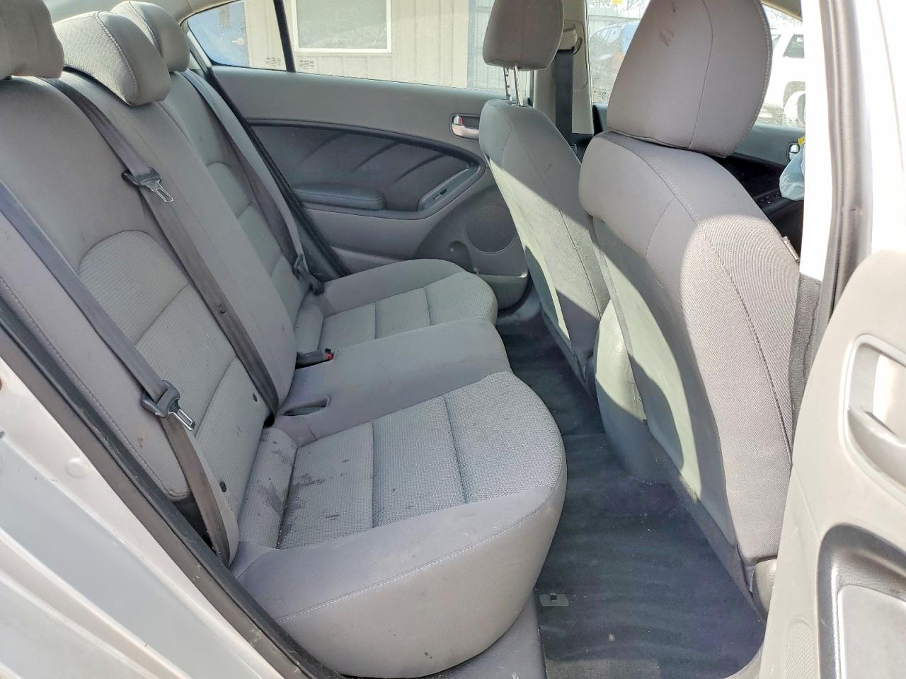 2017 KIA FORTE LX photo 10