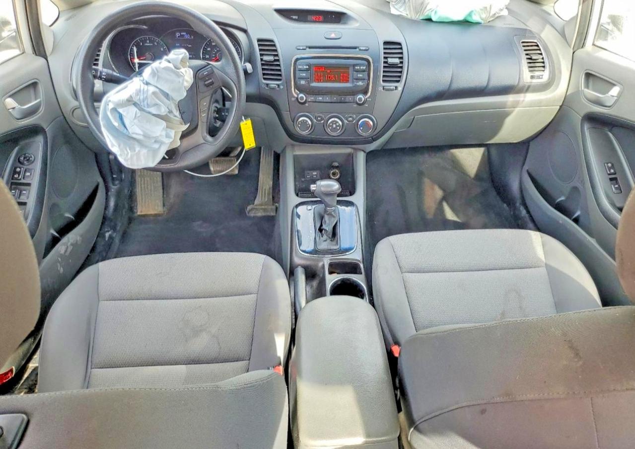 2017 KIA FORTE LX photo 8