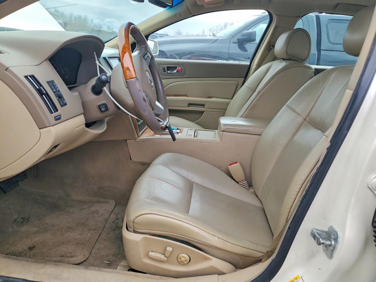 2011 CADILLAC STS LUXURY photo 19