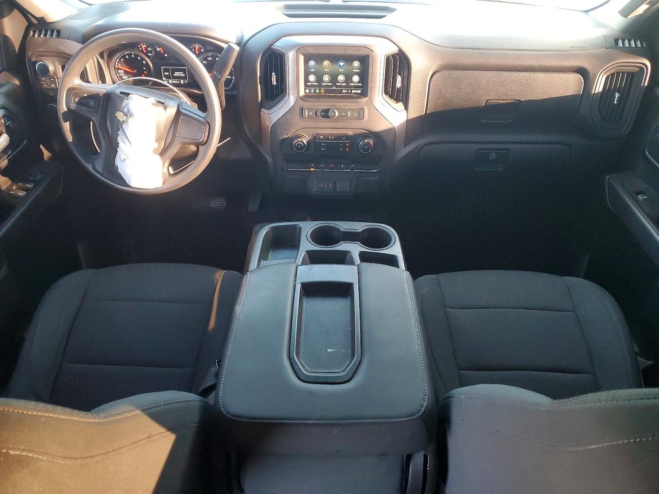 2021 CHEVROLET SILVERADO K1500 CUSTOM photo 15