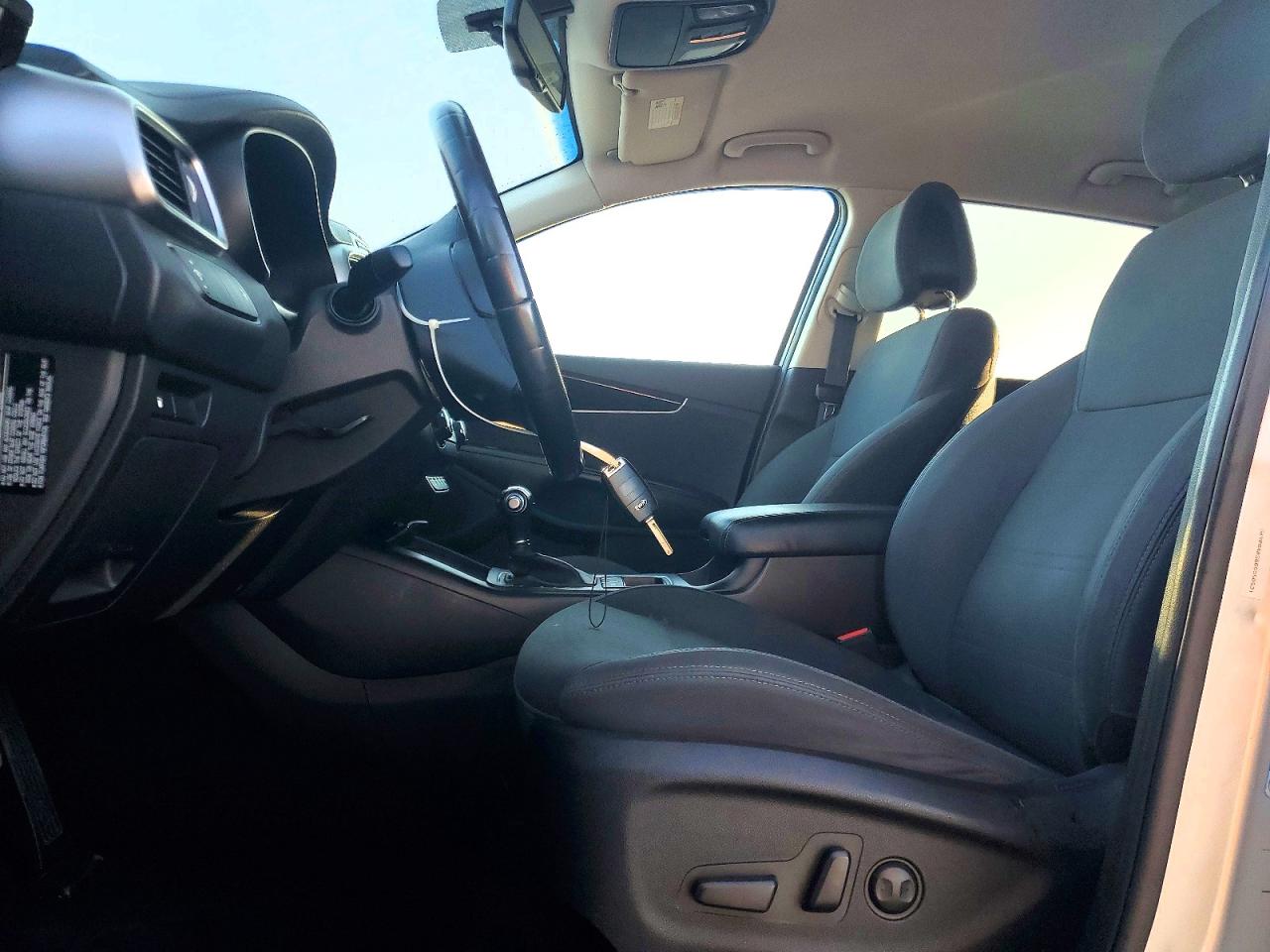 2016 KIA SORENTO LX photo 7